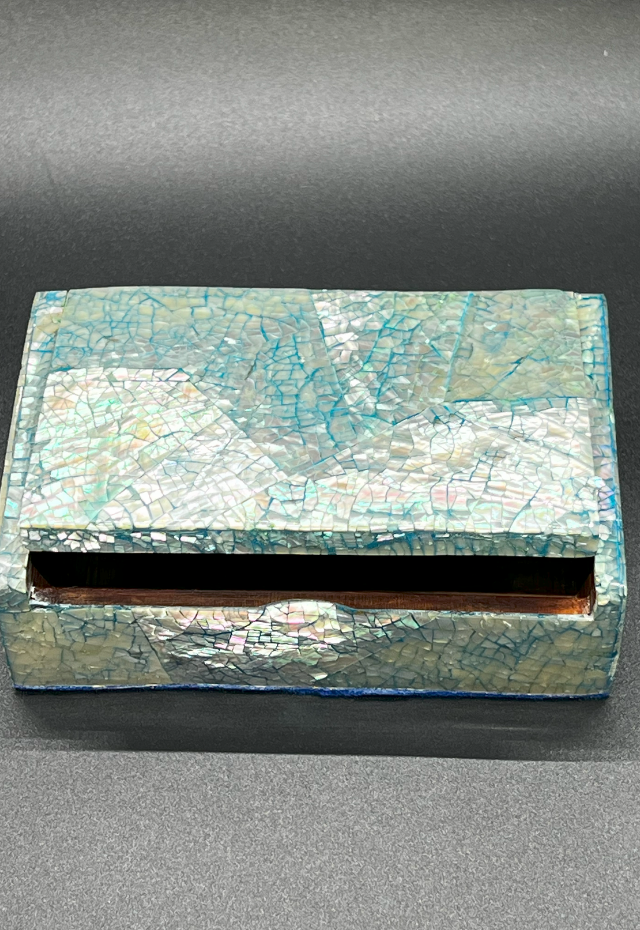 Shell Box Abalone Cracking