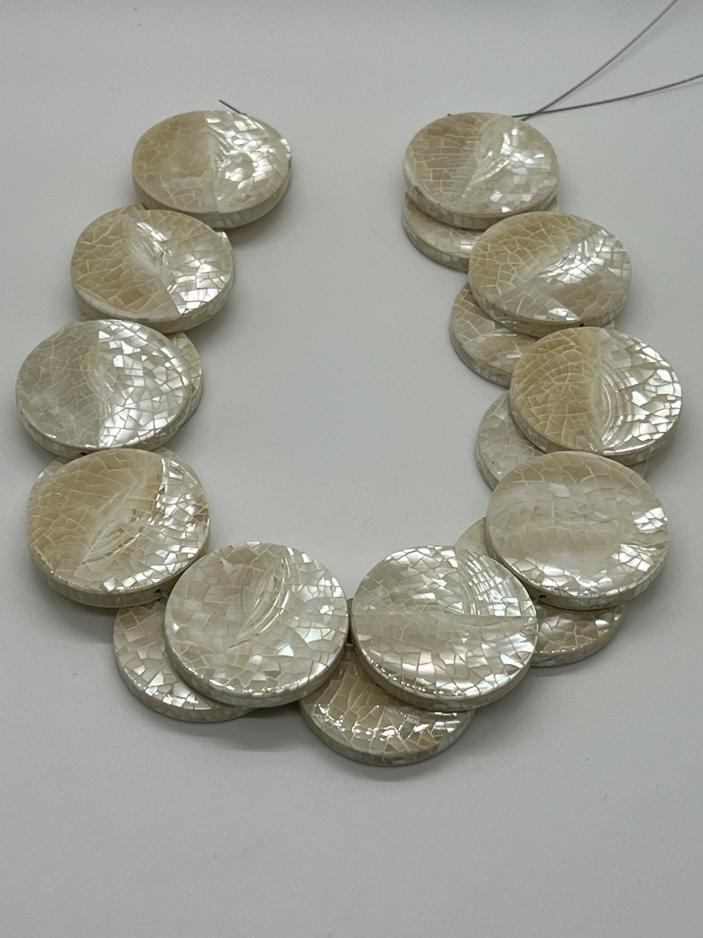 Troca Cracking Bead Strand (10pcs)