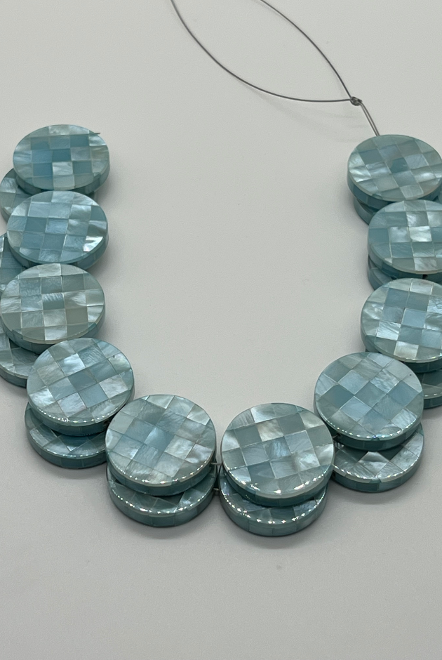 Hammer Oyster Aqua Blocking Bead Strand (10pcs)