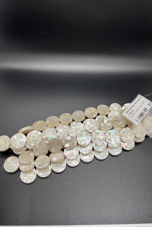 White Goldlip Blocking Bead Strand (10pcs)