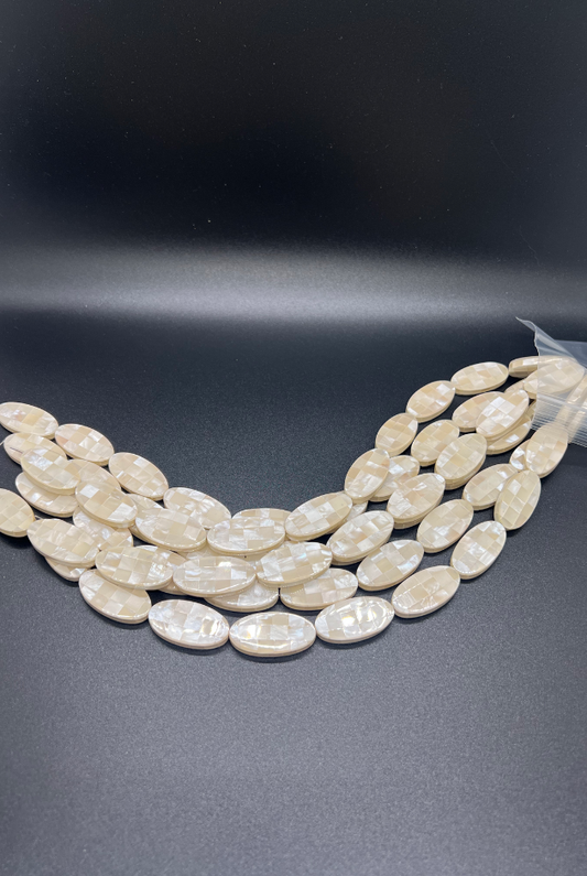 White Hammer Oyster Blocking Oval Bead Strand (10pcs)