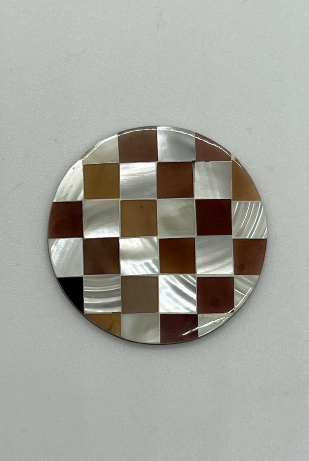 Troca and Penshell Checkers Round 25mm X 1mm Thick