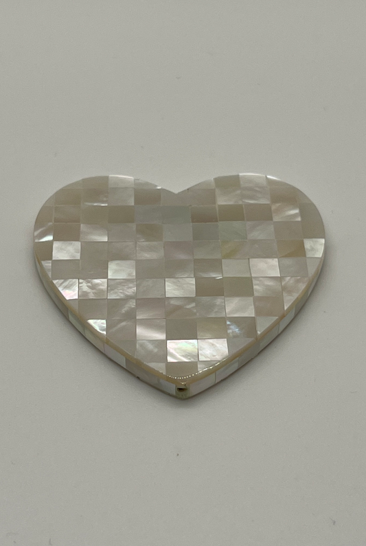 White Goldlip Blocking Heart Bead